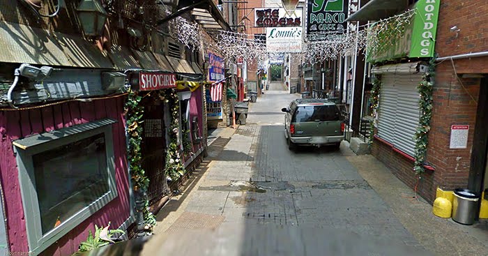 01 Printers Alley, Nashville, TN, United States.jpg
